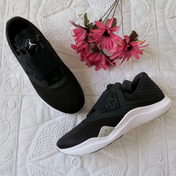 jordan relentless men's training shoe